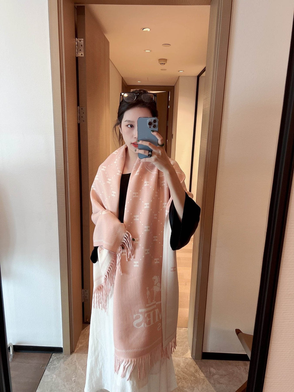 Hermès Geometric Motif Fringed Scarf