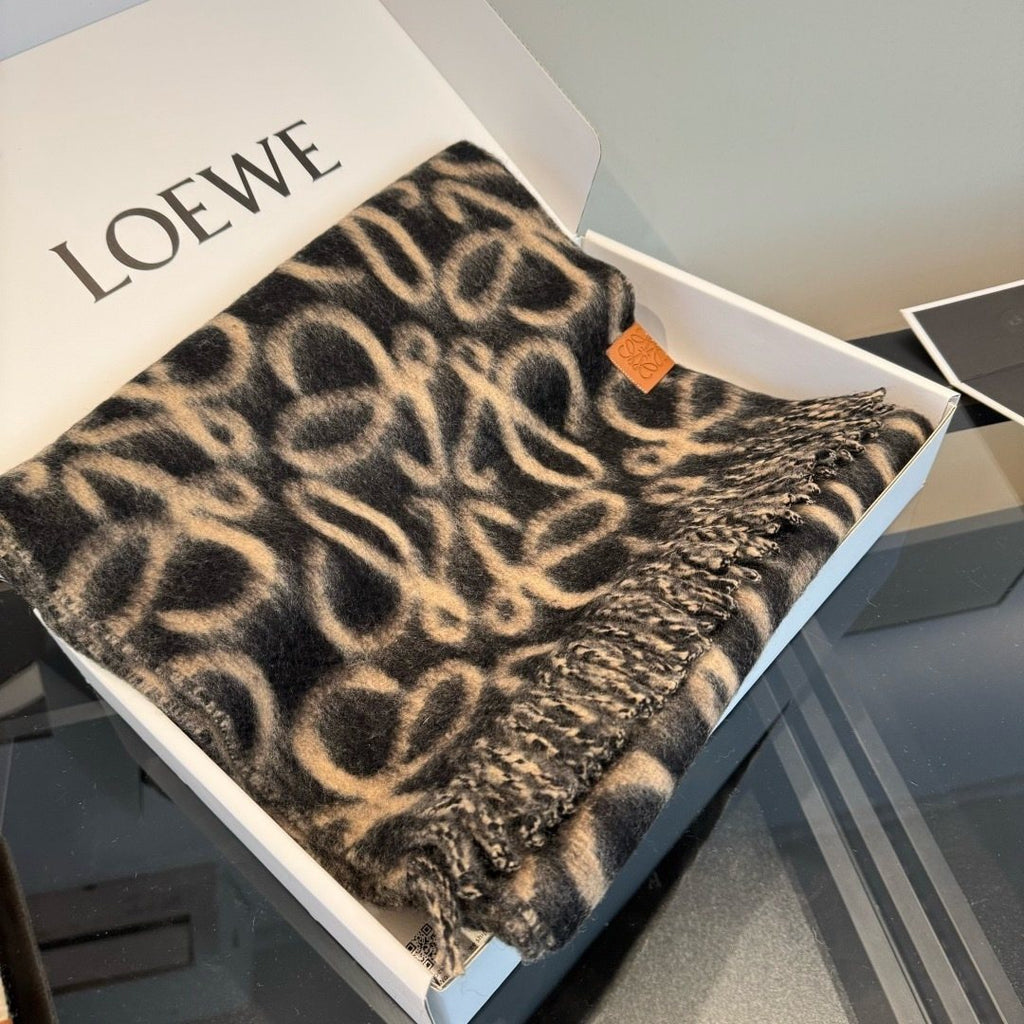Loewe Loop Motif Fringed Scarf