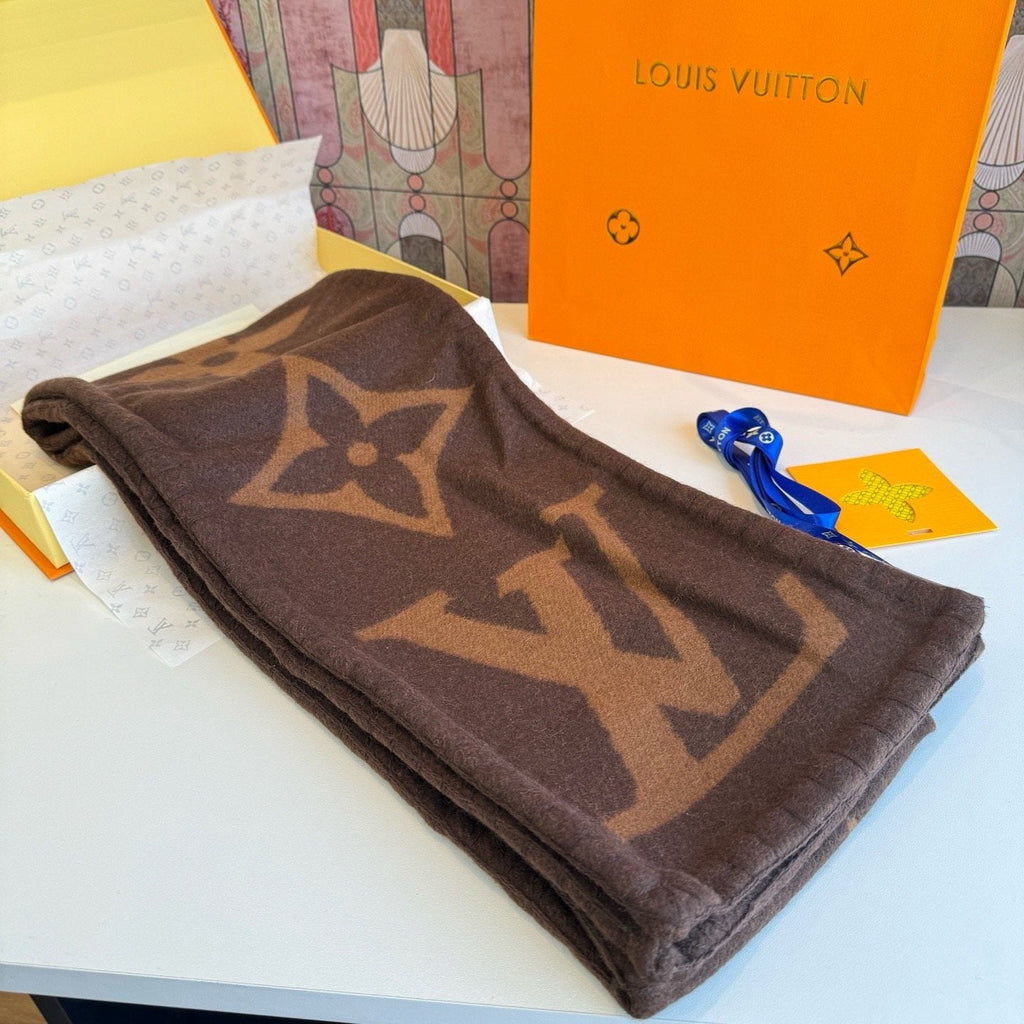 Louis Vuitton Oversized Monogram Fashion Scarf